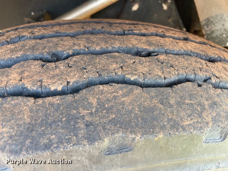 image for item MM9493 1982 Peterbilt 359  semi truck