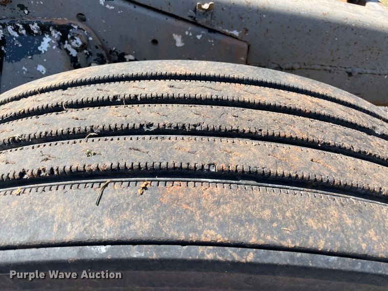 image for item MM9493 1982 Peterbilt 359  semi truck