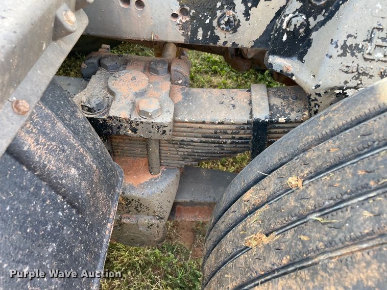 image for item MM9493 1982 Peterbilt 359  semi truck