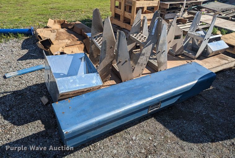 image for item MN9875 Truck parts