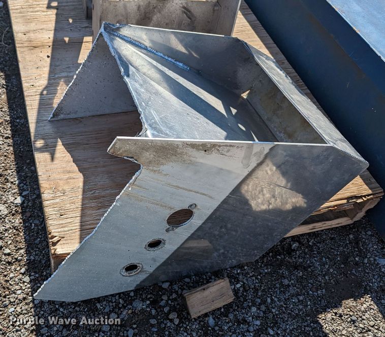 image for item MN9875 Truck parts