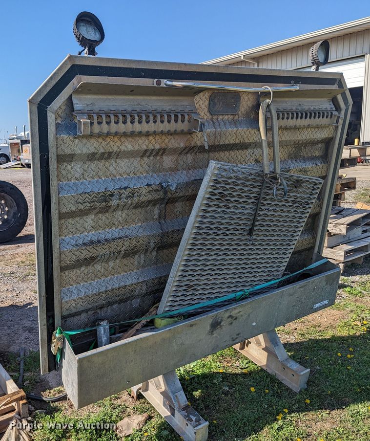 image for item MN9876 Sturdy Lite  headache rack