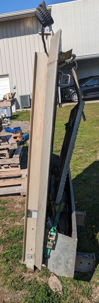 image for item MN9876 Sturdy Lite  headache rack