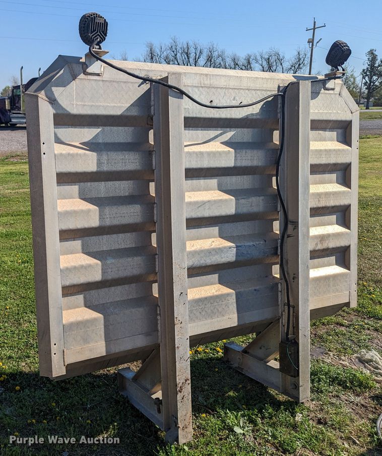 image for item MN9876 Sturdy Lite  headache rack