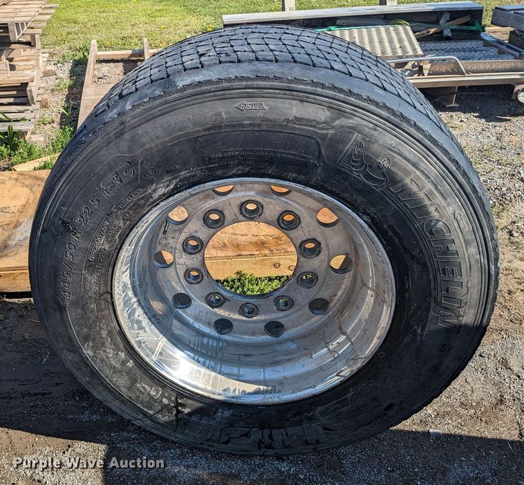 image for item MN9881 (8) super single tires and wheels