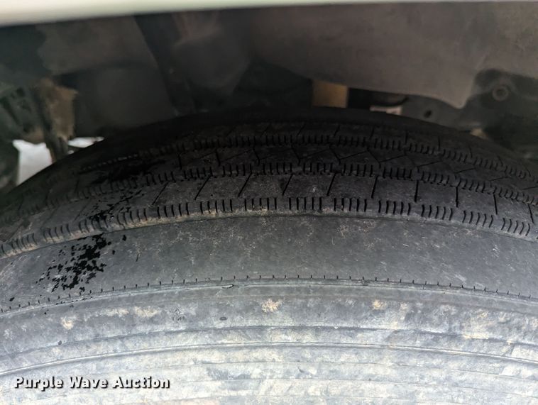 image for item MN9946 2005 Freightliner Columbia  semi truck