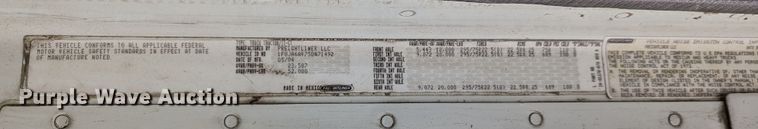 image for item MN9946 2005 Freightliner Columbia  semi truck