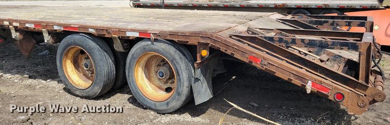 image for item MO9658 2006 Aztec  drop deck equipment trailer