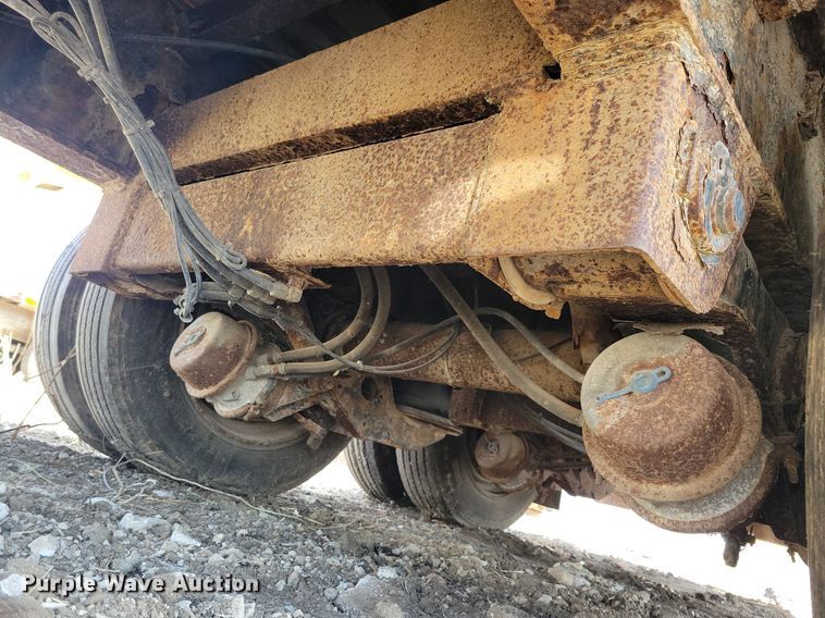 image for item MO9658 2006 Aztec  drop deck equipment trailer