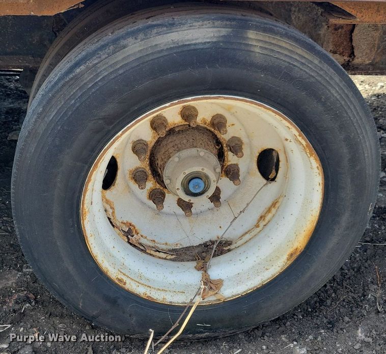 image for item MO9658 2006 Aztec  drop deck equipment trailer