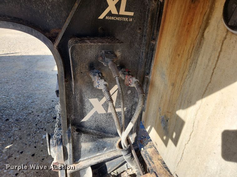 image for item MW9715 2007 XL Specialized Trailers XL 80 MFG  lowboy equipment trailer