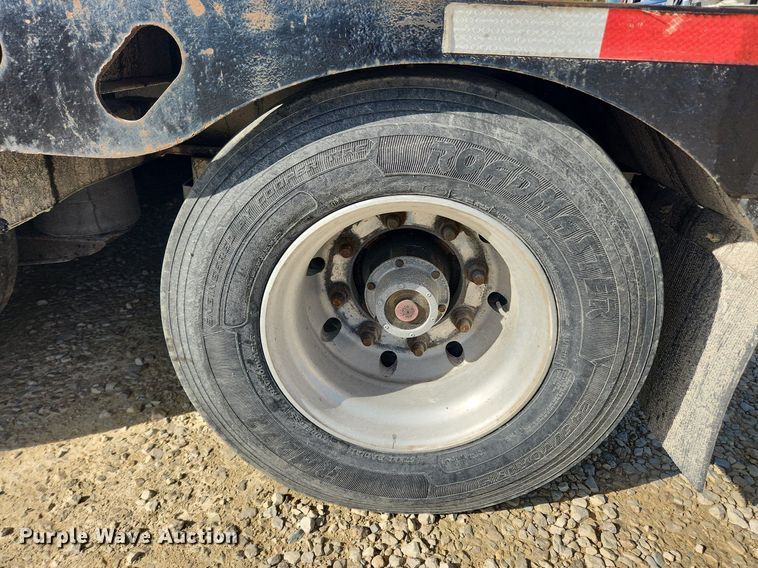 image for item MW9715 2007 XL Specialized Trailers XL 80 MFG  lowboy equipment trailer