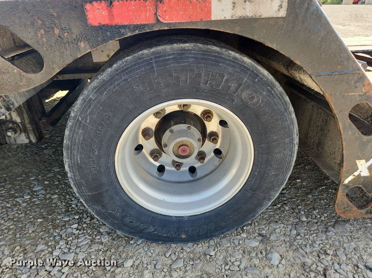 image for item MW9715 2007 XL Specialized Trailers XL 80 MFG  lowboy equipment trailer