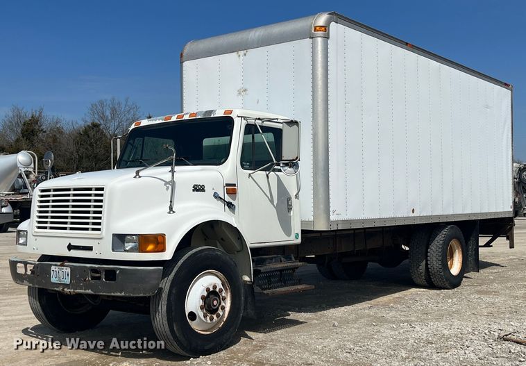 image for item MY9581 1994 International 4700  box truck