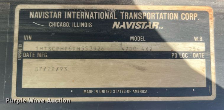 image for item MY9581 1994 International 4700  box truck