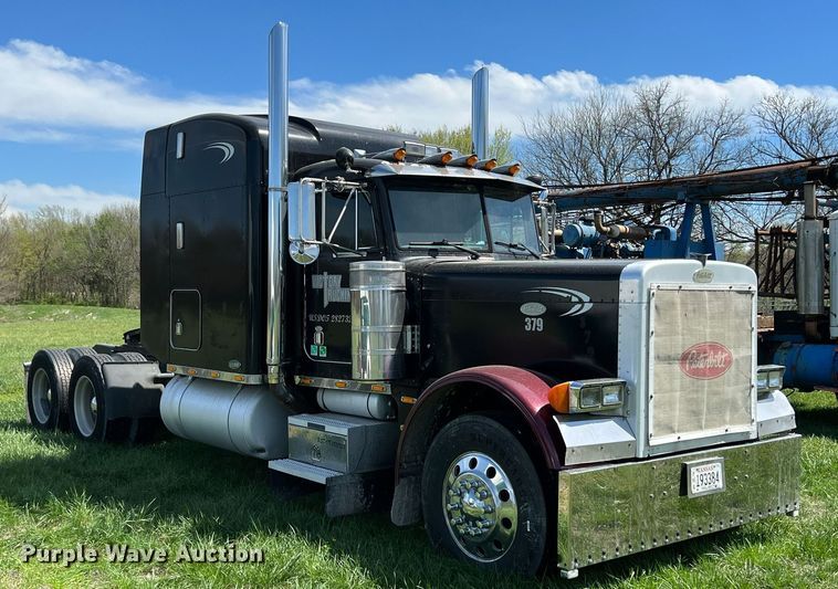 image for item MY9751 1997 Peterbilt 379  semi truck