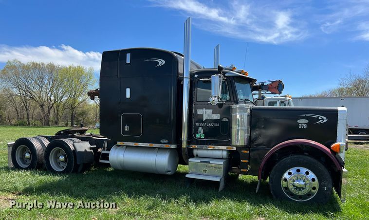 image for item MY9751 1997 Peterbilt 379  semi truck