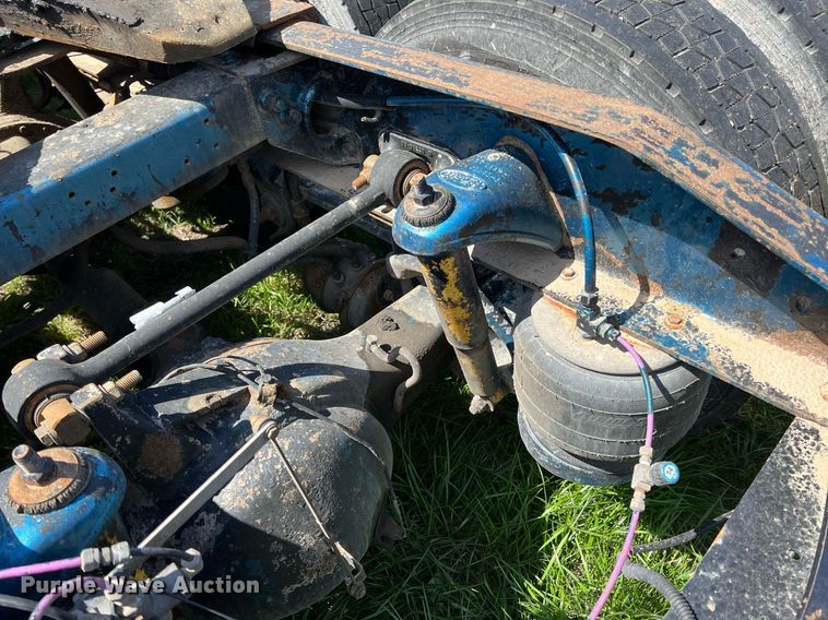 image for item MY9751 1997 Peterbilt 379  semi truck