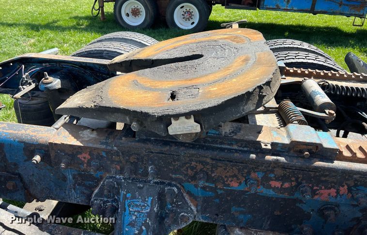 image for item MY9751 1997 Peterbilt 379  semi truck