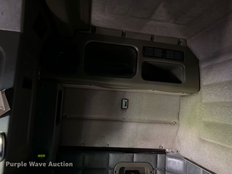 image for item MY9751 1997 Peterbilt 379  semi truck