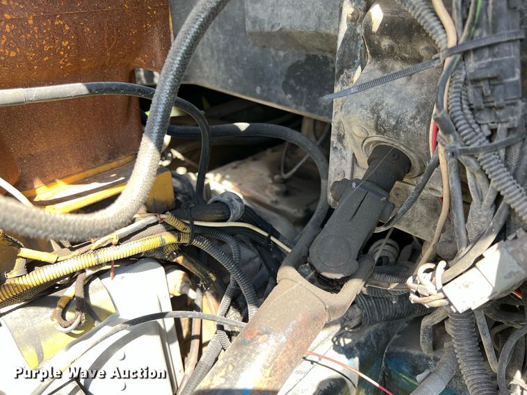 image for item MY9751 1997 Peterbilt 379  semi truck