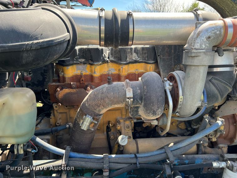 image for item MY9751 1997 Peterbilt 379  semi truck