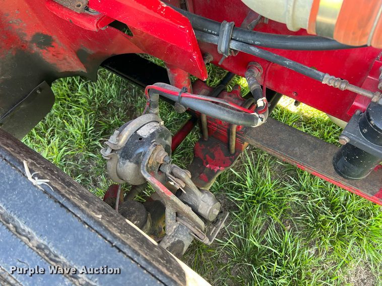 image for item MY9752 2006 International 9200i  semi truck