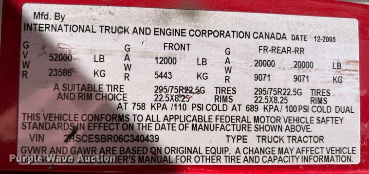 image for item MY9752 2006 International 9200i  semi truck