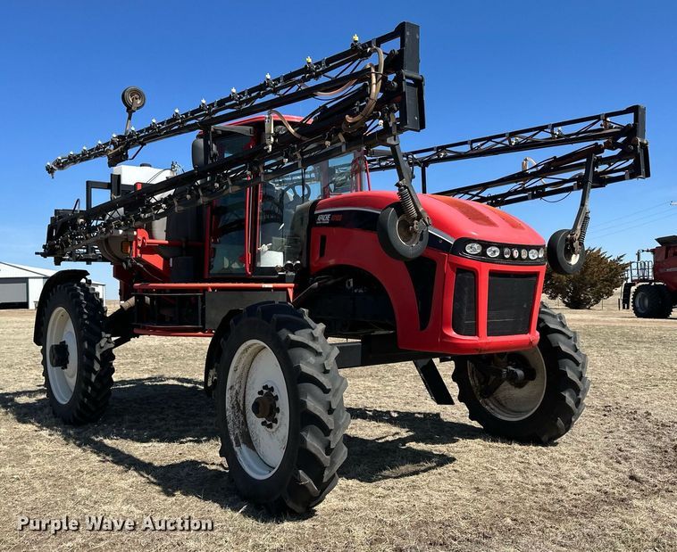 image for item DM2563 2011 Apache AS1020  sprayer