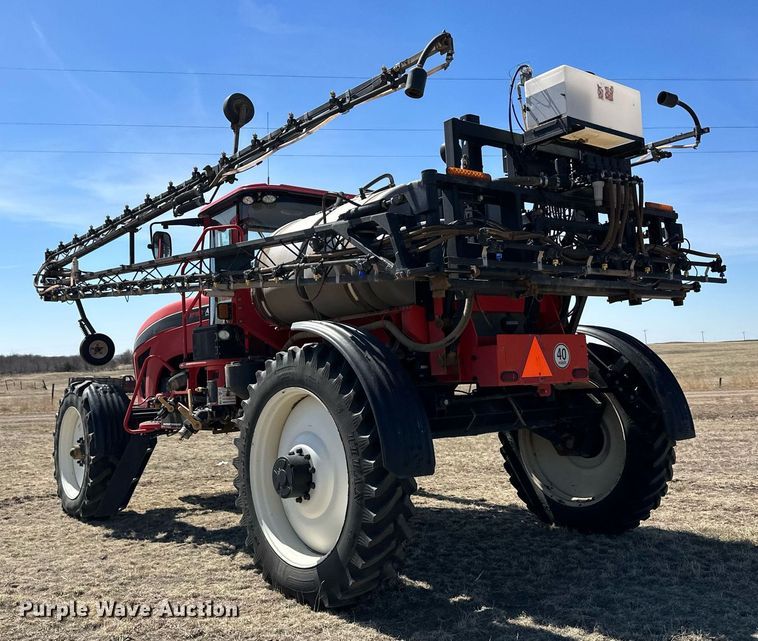 image for item DM2563 2011 Apache AS1020  sprayer