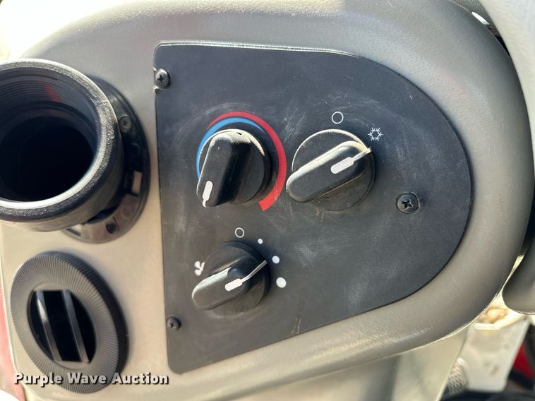 image for item DM2563 2011 Apache AS1020  sprayer