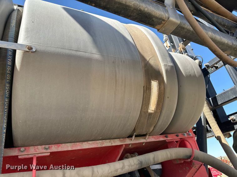 image for item DM2563 2011 Apache AS1020  sprayer