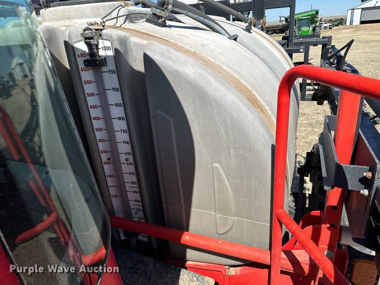 image for item DM2563 2011 Apache AS1020  sprayer