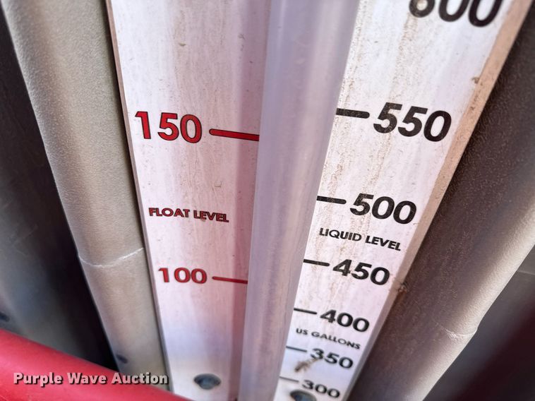 image for item DM2563 2011 Apache AS1020  sprayer