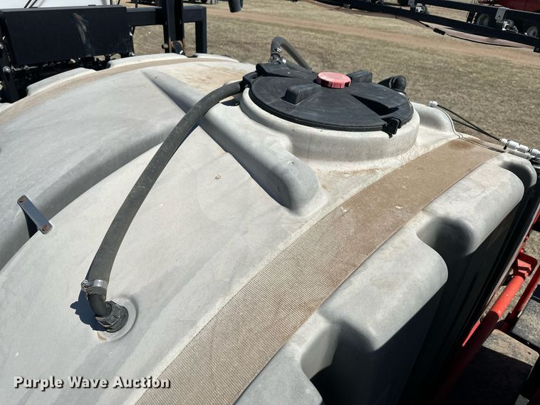 image for item DM2563 2011 Apache AS1020  sprayer