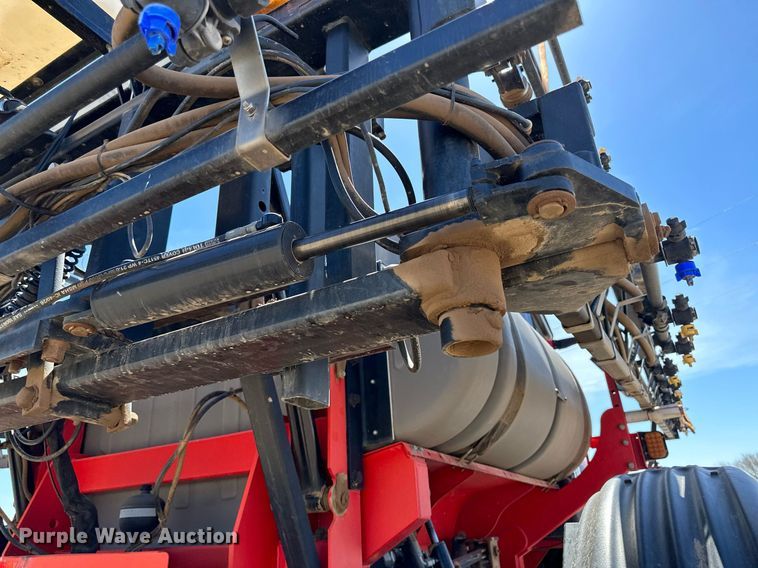 image for item DM2563 2011 Apache AS1020  sprayer