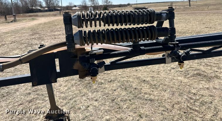 image for item DM2563 2011 Apache AS1020  sprayer