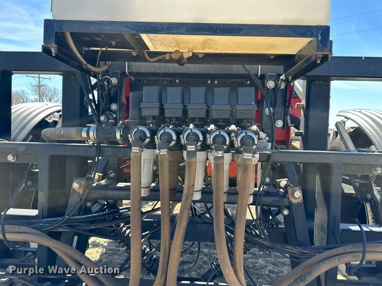 image for item DM2563 2011 Apache AS1020  sprayer