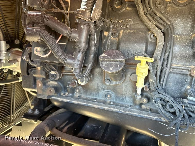 image for item DM2563 2011 Apache AS1020  sprayer