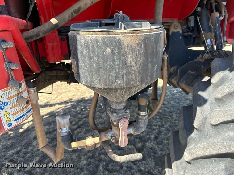 image for item DM2563 2011 Apache AS1020  sprayer