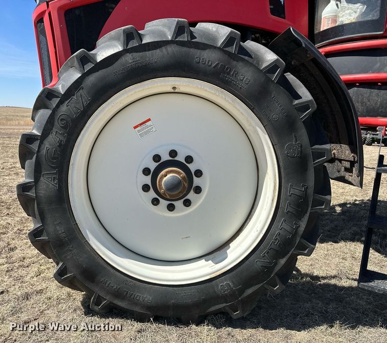 image for item DM2563 2011 Apache AS1020  sprayer