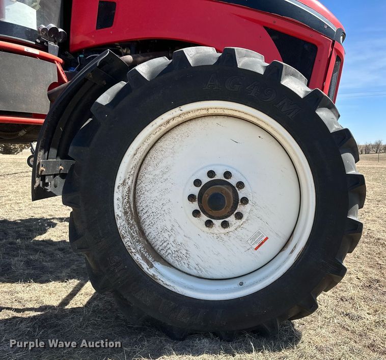 image for item DM2563 2011 Apache AS1020  sprayer