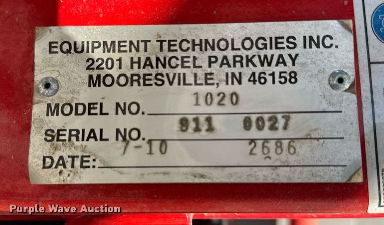 image for item DM2563 2011 Apache AS1020  sprayer