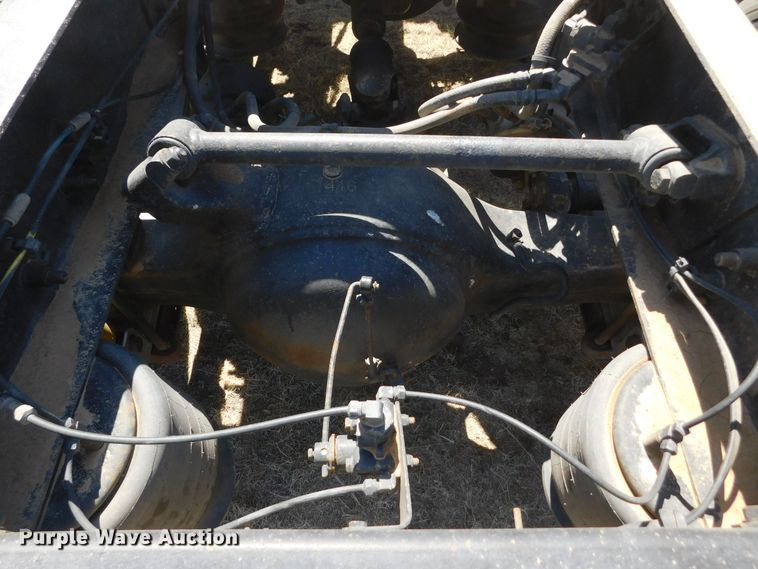 image for item DM2565 1998 Freightliner  semi truck