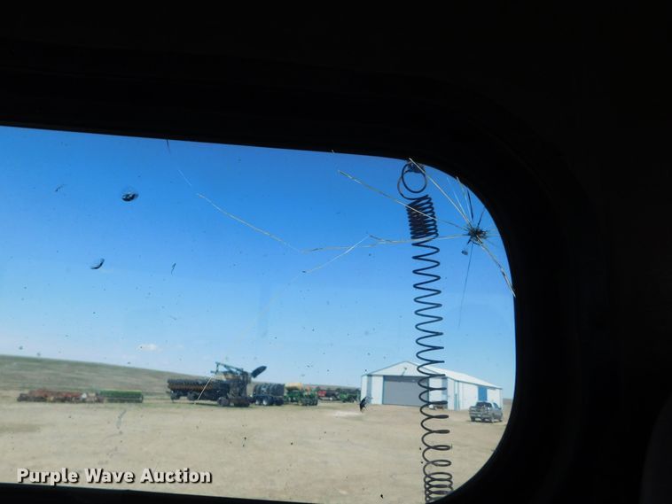 image for item DM2565 1998 Freightliner  semi truck