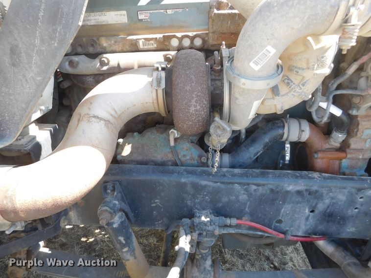 image for item DM2565 1998 Freightliner  semi truck