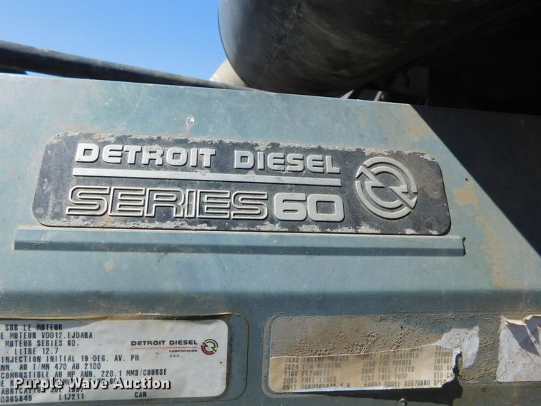 image for item DM2565 1998 Freightliner  semi truck