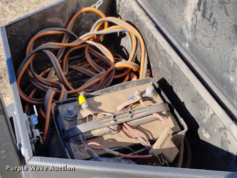 image for item DN6359 2015 Lamar K1-6010  fuel trailer