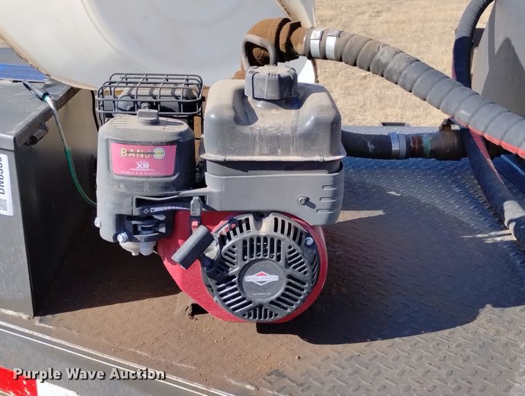 image for item DN6359 2015 Lamar K1-6010  fuel trailer