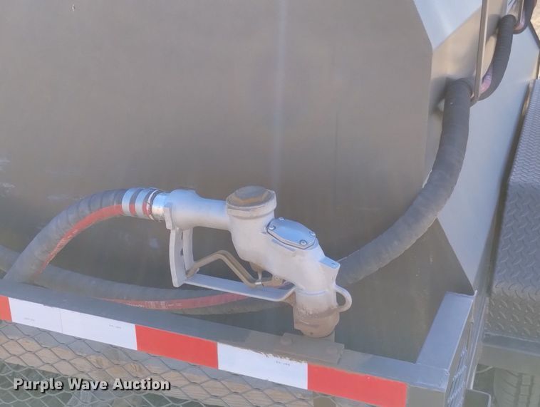 image for item DN6359 2015 Lamar K1-6010  fuel trailer